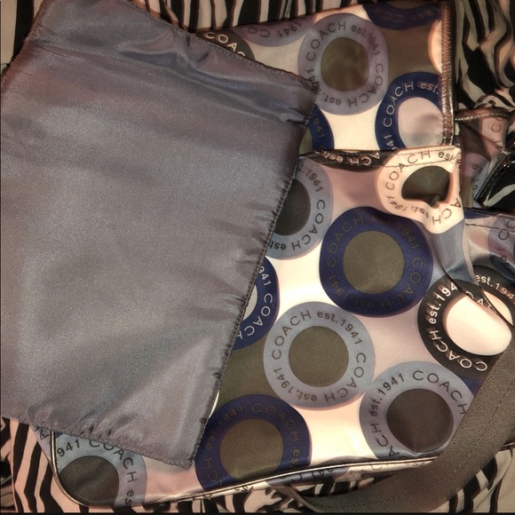 Coach Diaper bag brand new never used - Picture 4 of 4